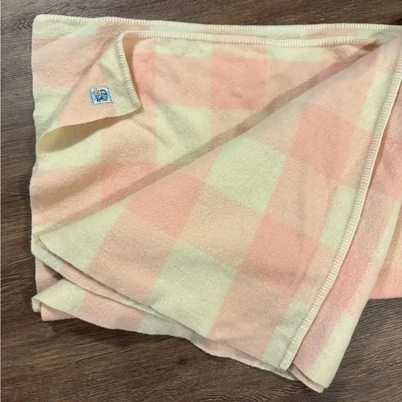 VTG Grandholm 100% Wool Pink and Cream Check Blanket Made in Scotland 68x74” EUC - Picture 6 of 6